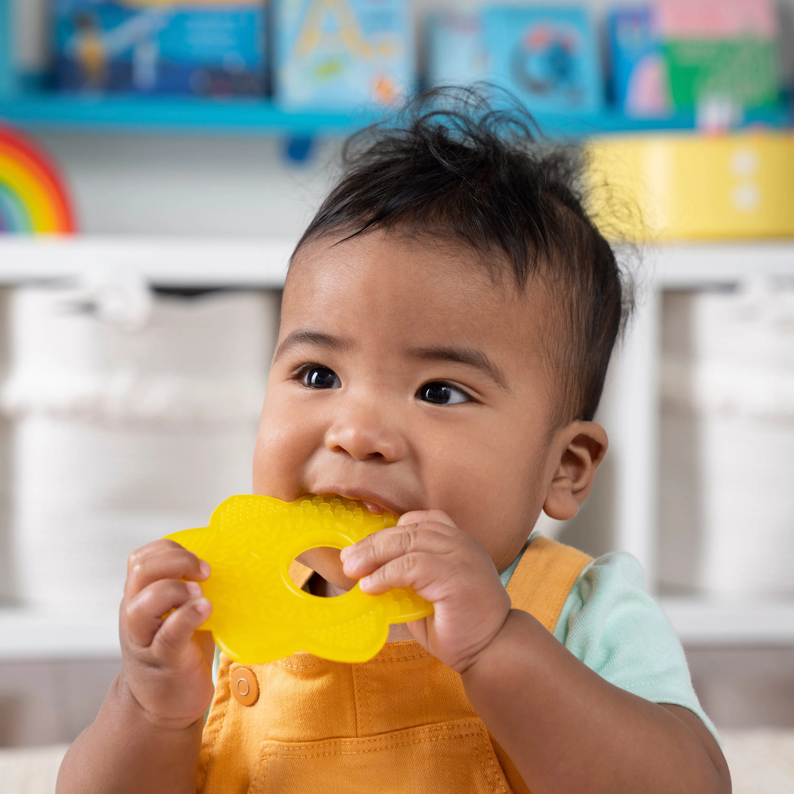 Bright Starts Teeth Relief 8pc Gift Set, Easy-Grasp Baby Teethers